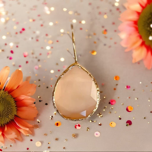 Orecchino Pendente in Pietra di Luna Pesca