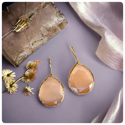 Orecchino Pendente in Pietra di Luna Pesca