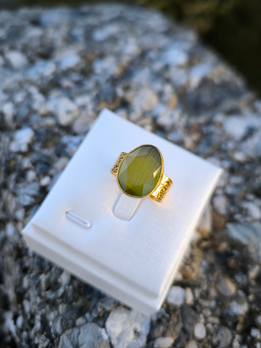 Anello in olivina