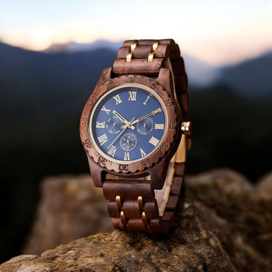 Orologio in legno di noce