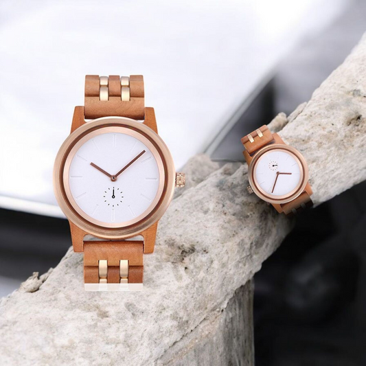 Orologio in Legno di Sandalo e Ulivo.